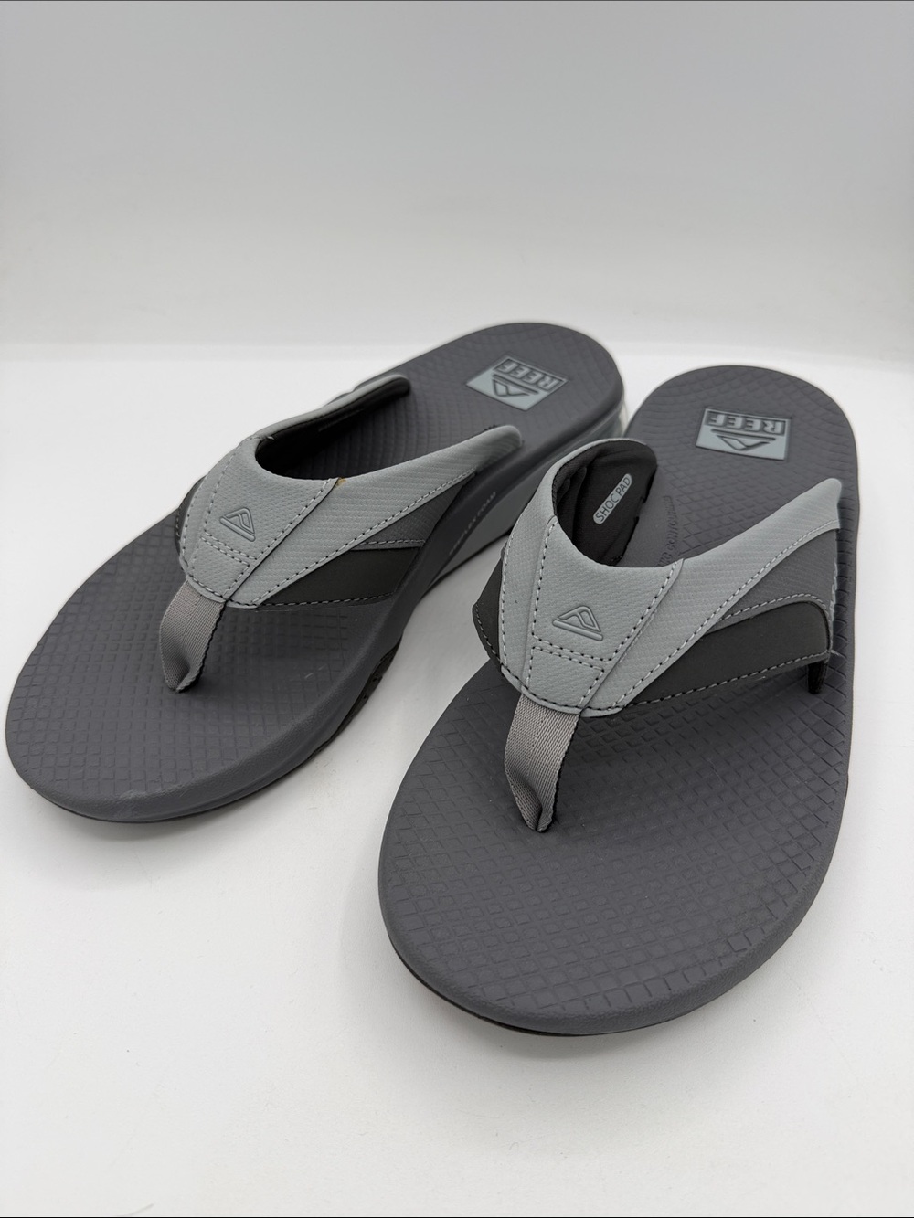 Reef Fanning +, grey